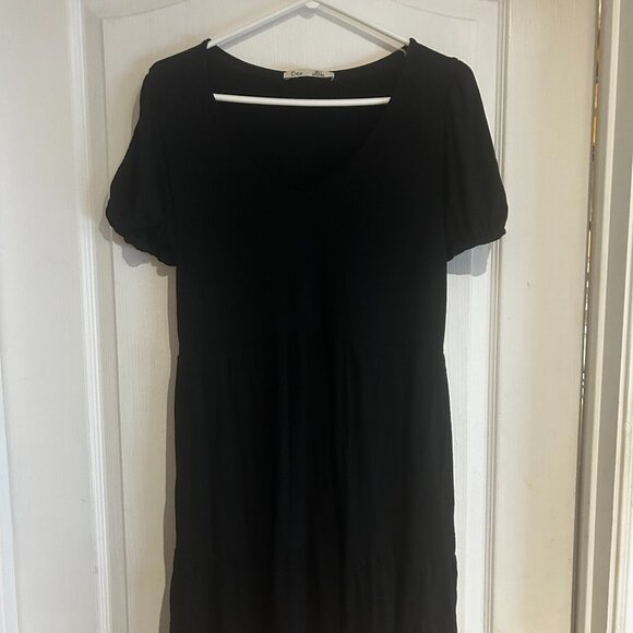 Dex Black Tiered Short Sleeve Dress – Size Small - Picture 1 of 3